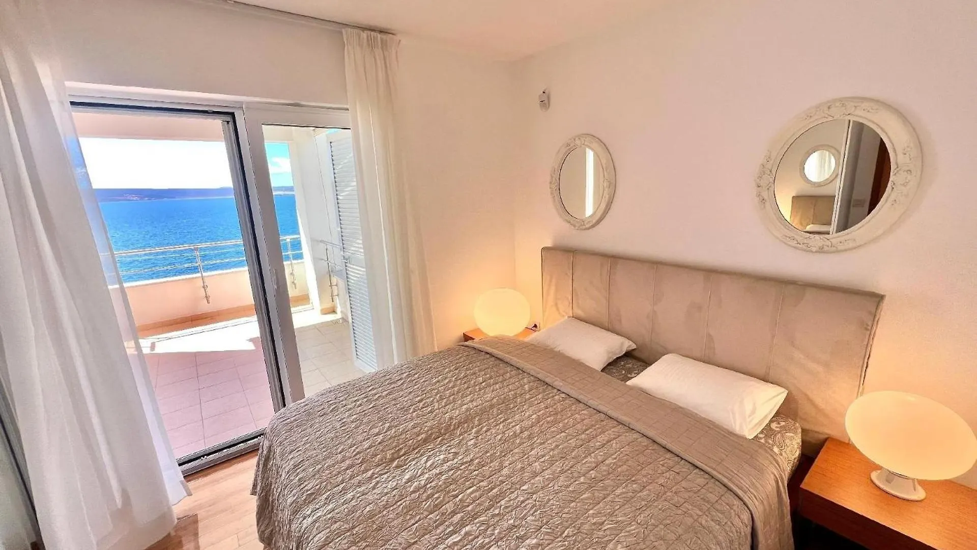 Tolle Wohnung In Crikvenica Mit Moebliertem Balkon Und Meerblick Dramalj Croatia